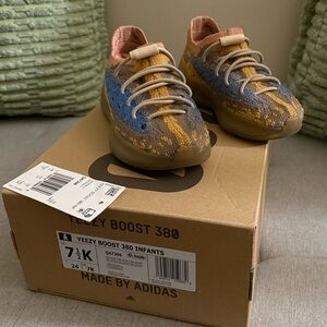 Toddler Yeezy 380 | Excellent Condition | Size 7.5k | Colorway: BLUOAT